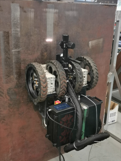 Innovative Wall-climbing Laser Cleaning Robot For Large Aerospace And Shipbuilding Industry suppliers